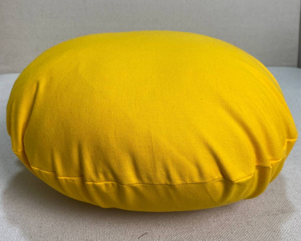 Round shape yoga / meditation cushion