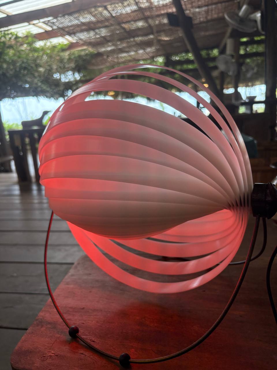 Shell flexible lamp