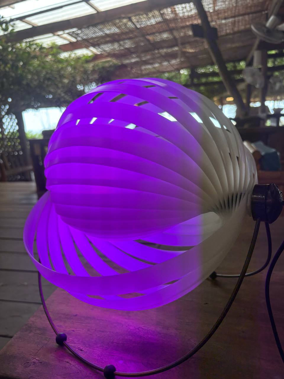 Shell flexible lamp